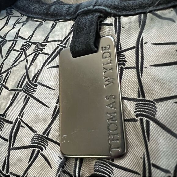 Thomas Wylde suede vest with metal skull accents, fringe authentic sz L vintage - Picture 12 of 16